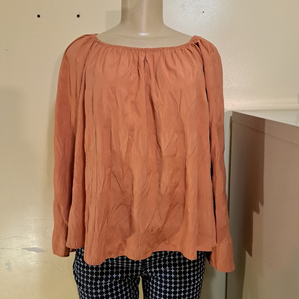Elizabeth and James Flowy top S